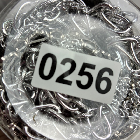 Mystery Treasure 16 oz Jar - Lot 0256 - Picture 7 of 7